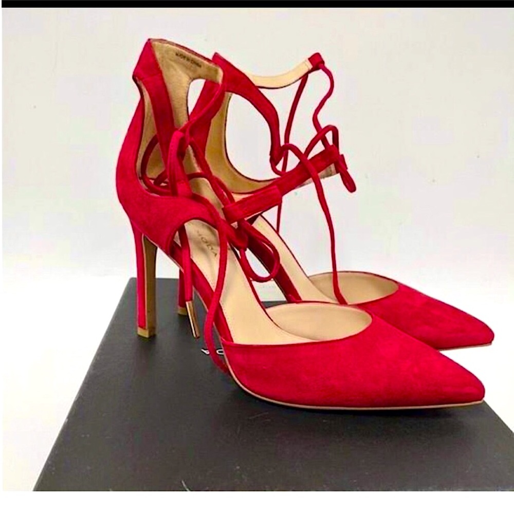 NWT PELLE MODA Lace Up ankle strap red heels Size 8 Gorgeous